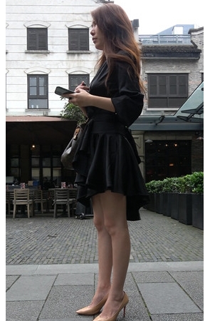 黑裙美妇[1.71G/MP4]