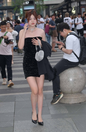 23520-27=59√性感抹胸裙高跟美女 15P