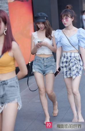 热裤美女3A460[1G]