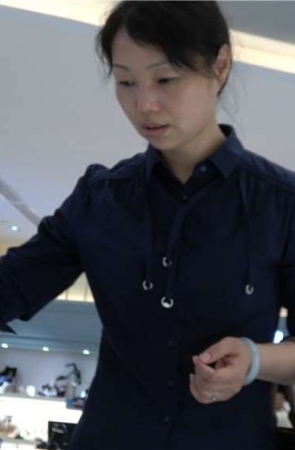 4K – 试鞋的丝袜美足成熟知性姐姐 [678 MB/MP4]