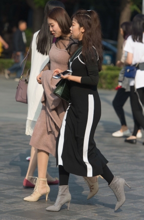 黑丝肉丝春季穿搭姐妹