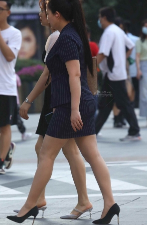 诱惑街拍肉丝职业装