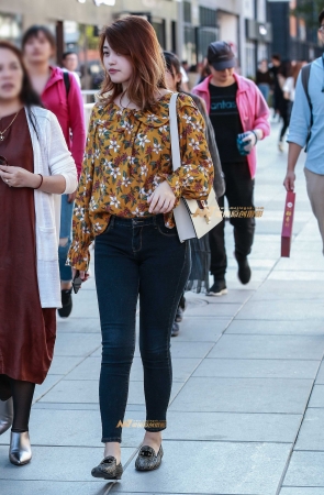 第1351篇牛仔美女