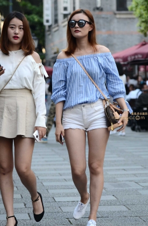 神摄手参赛34 白热裤，露肩衫（17P）