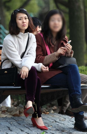 No1452 女人挑鞋，挡不住的诱惑