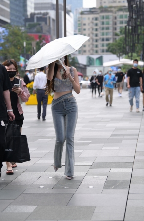 2266-16+96高挑紧牛美女