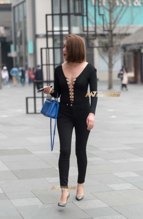 高跟鞋性感美女前后深V绑带真空上阵