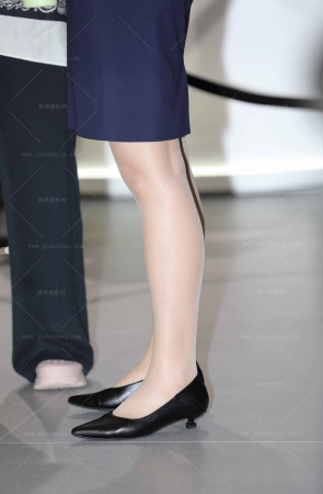 尊界轻熟销售顾问们肉丝高跟美腿韵味十足 9P