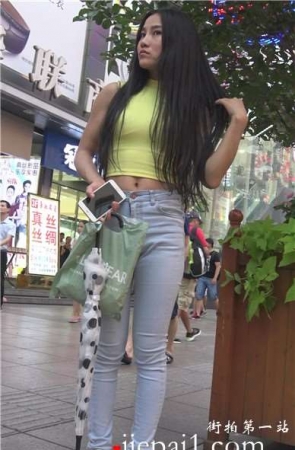 4k-丰满紧身蓝牛露脐短袖T恤美眉 [3.76 GB]