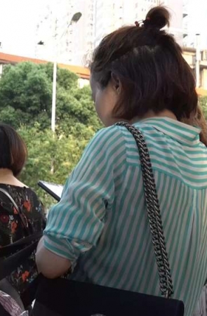 4K – 极品高跟，丝袜美足MM [2.33 GB/avi]