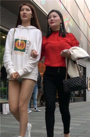 4k-街拍超短热裤丝袜美腿美丽小姐姐 [1.16 GB]