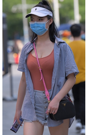 漂亮的小姐姐(55P)[1.2G/JPG]