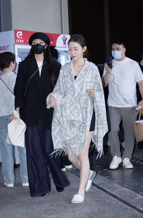 超美高跟抹胸裙