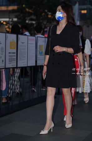 2269-5+116肉丝少妇 12P