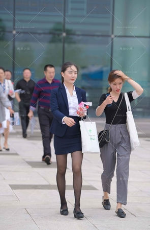 工装黑丝OL制服小姐姐下班