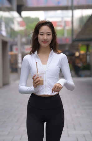 832黑色瑜伽裤运动系高挑美女