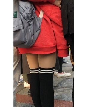 日系可爱长筒裤袜学生妹