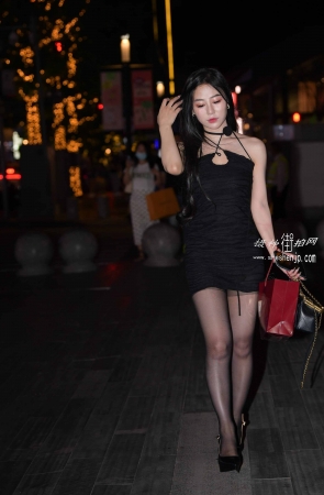 22617-4+81晚上偶遇黑丝女子 17P