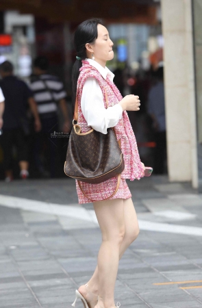 玉足街拍高跟shaofu