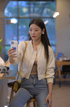 精选街拍作品 NO.1690 一始街拍作品 – 牛仔裤美女[650P/778MB]