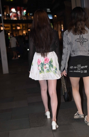 2252-26+130性感抹胸小姐姐 5P