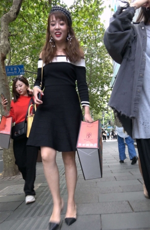 时尚气质连衣裙高跟鞋美女