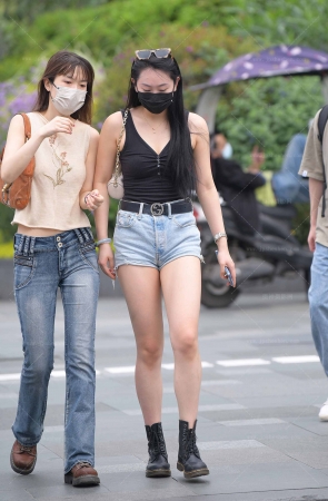 夹屁裤的肉肉女人/231201-8-44 14P