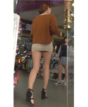 棕色衣服女孩 [469 MB]