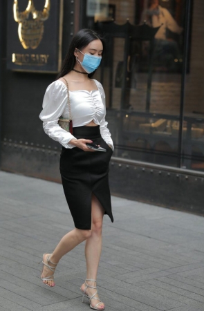 凯恩街拍作品  气质绝佳的小姐姐 [49P1V-451MB]