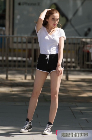 白T恤短裤美女3A1325[335M]