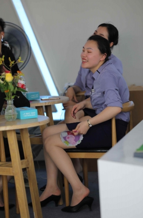 售 楼处 销shou肉 丝高 跟穿一天街拍挑鞋