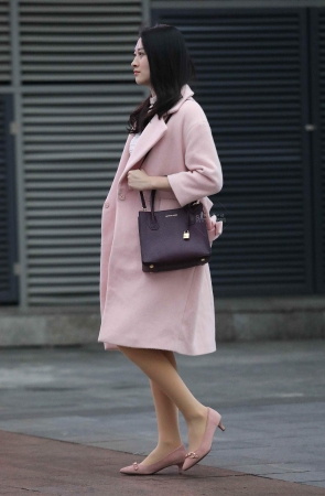 街拍肉丝高跟shaofu