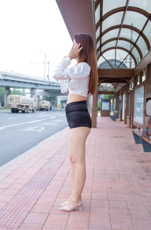 凯恩街拍作品 丰硕热裤美眉