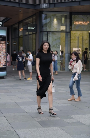 这身材，没谁了~