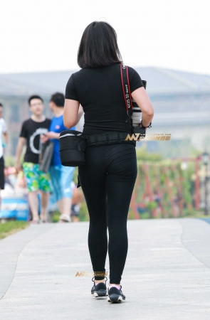 第1153篇身材完美，摄影者