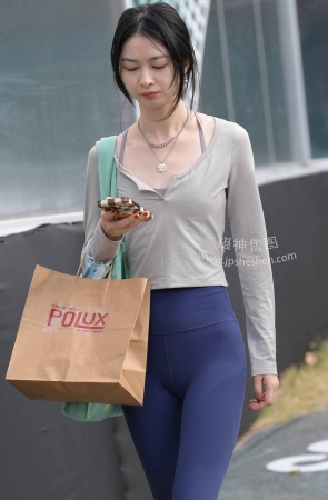 22929-17+82魅力紫～ 18P