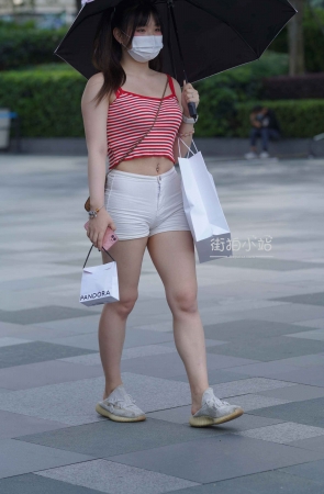 可爱的双马尾女孩儿~