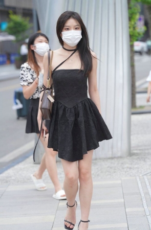 黑色提花美女 [84P-870MB]