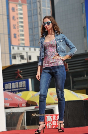 极品紧身牛仔高跟