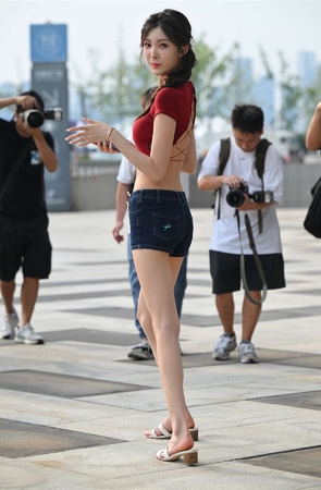 牛仔短裙小雪花