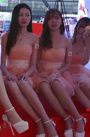 高跟鞋美腿公主裙showgirl