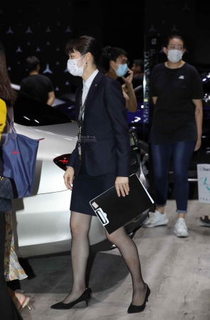 车展销shou黑 丝高 跟主管在工作