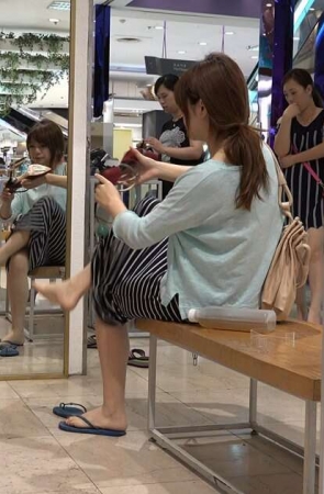 人字拖MM试高跟鞋 [1.51 GB/mp4]