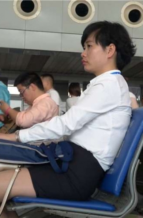 4k-丰腴身材白衬衫制服推销保险美女