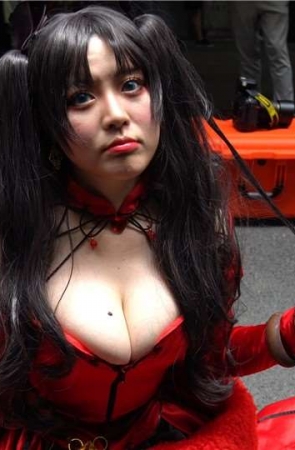 丰满的cosplay少女