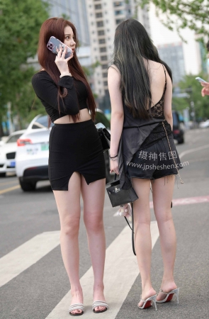 2286-18+76美足闺蜜 11P