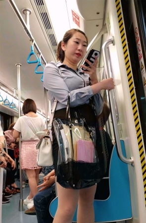 包臀裙丝袜丰满性感美女