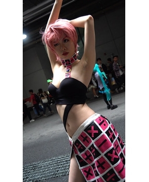 4K 性感cosplay美女摆拍 [1.32 GB/MP4]