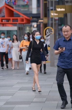 黑色热裤YY长腿