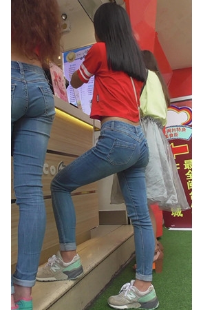 红衣牛仔两姐妹